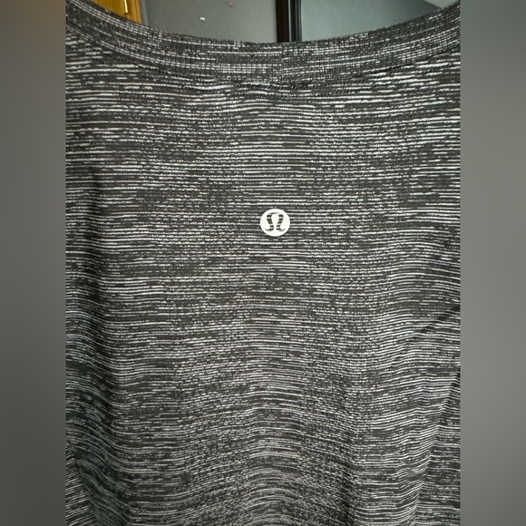 Lululemon Relaxed Swiftly Tech - Picture 2 of 3